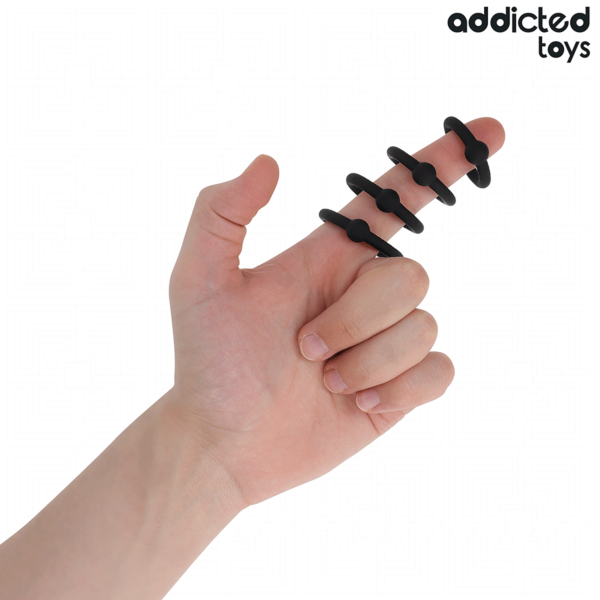 Set de 4 anneaux péniens Addicted Toys, de quatre tailles différentes