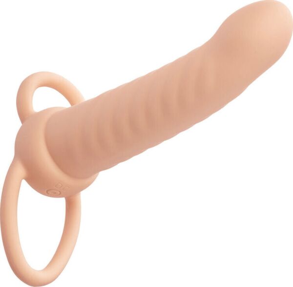 Sextoy double pénétration CalExotics Performance Maxx Ribbed Dual Penetrator couleur ivoire, avec son anneau scrotal