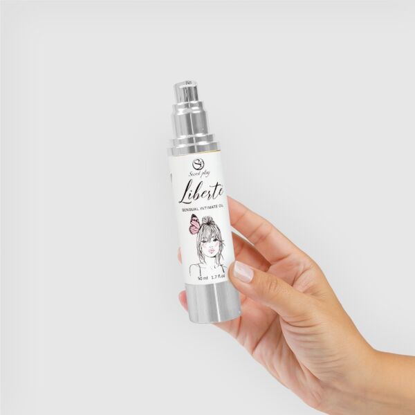 Huile hydratante intime Secret Play Liberté dans son flacon airless de 50 ml